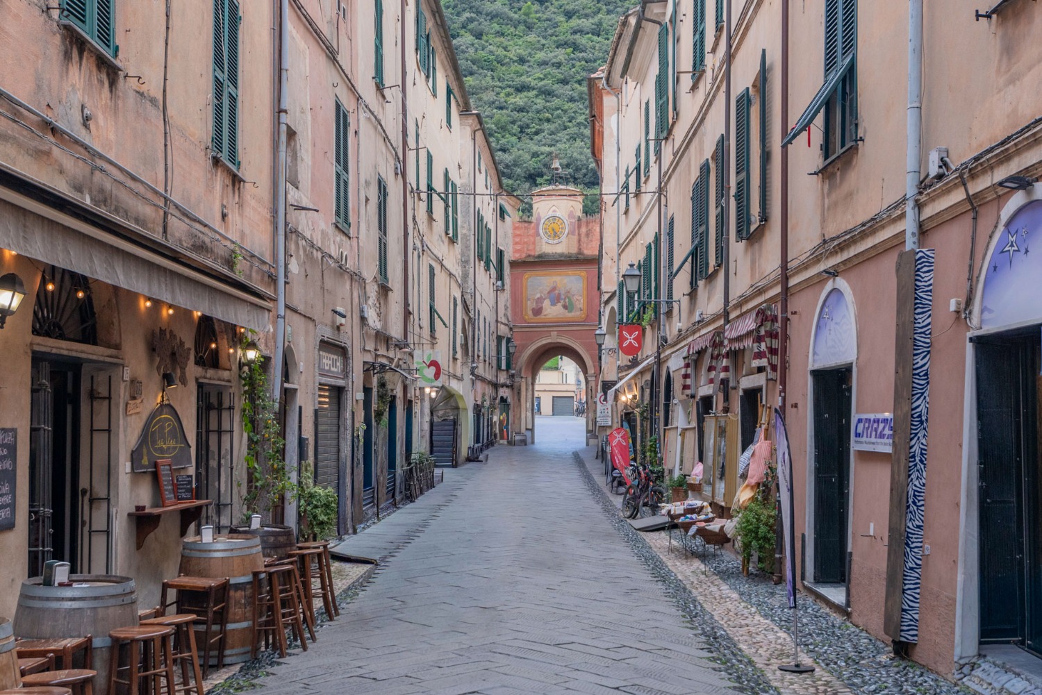 Comprare casa a Finale Ligure: 10 cose che i miei clienti scoprono durante le prime visite